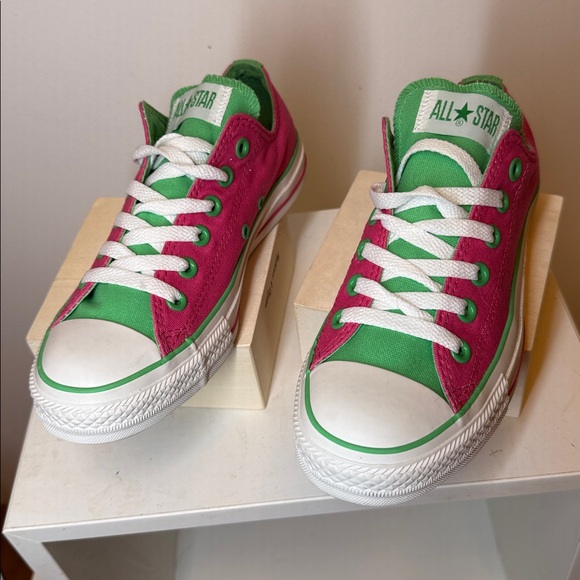 CONVERSE NEW LOW SNEAKERS IN PRETTY GREEN AND PINK. Women’s size 8 - Picture 10 of 16